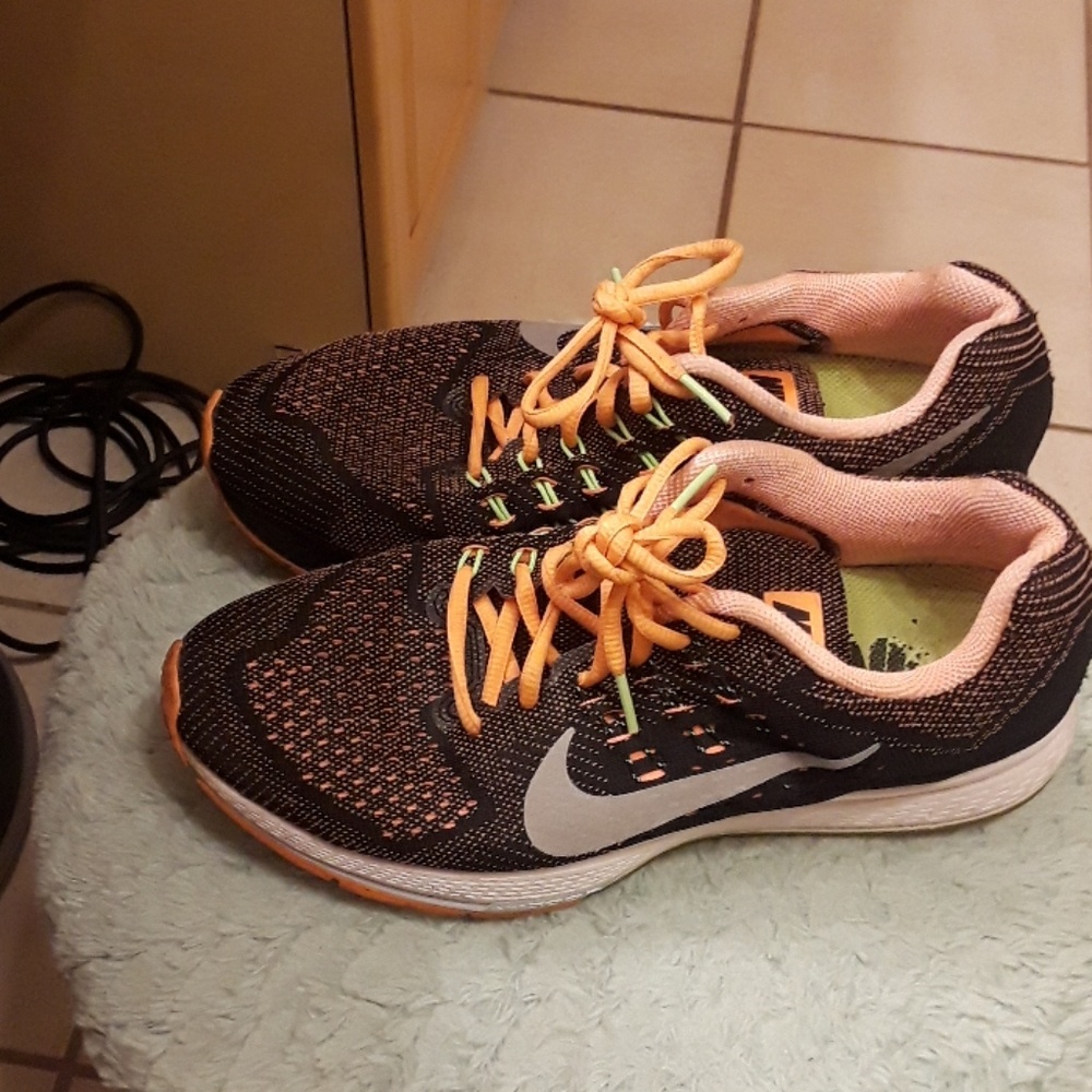 Shoes - Picture 2 of 2